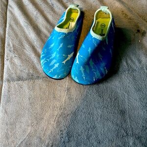 Blue Shark Print Kids water shoes sz 11/11.5